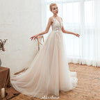 Vestido de novia de verano sin mangas con escote ilusión color champán