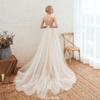Vestido de novia de verano sin mangas con escote ilusión color champán