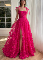 Elegantes A-Linien-Ballkleid aus 3D-Blumenspitze mit Schlitz in Fuchsie