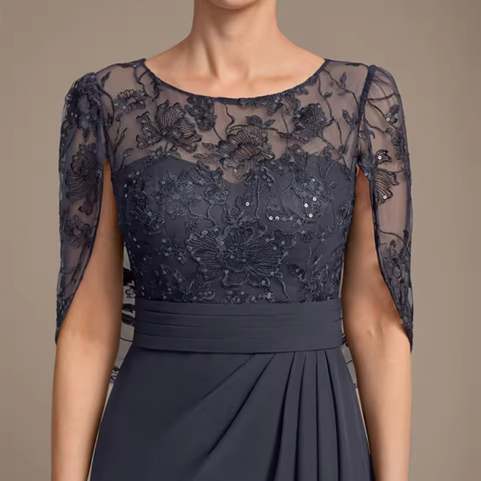 Vestido de noite em chiffon com capa de renda | Vestido adornado para a mãe da noiva