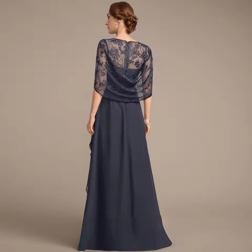 Vestido de noite em chiffon com capa de renda | Vestido adornado para a mãe da noiva
