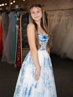 Inez | Vestidos largos de gala azul con estampado floral, sin tirantes y corte en línea A