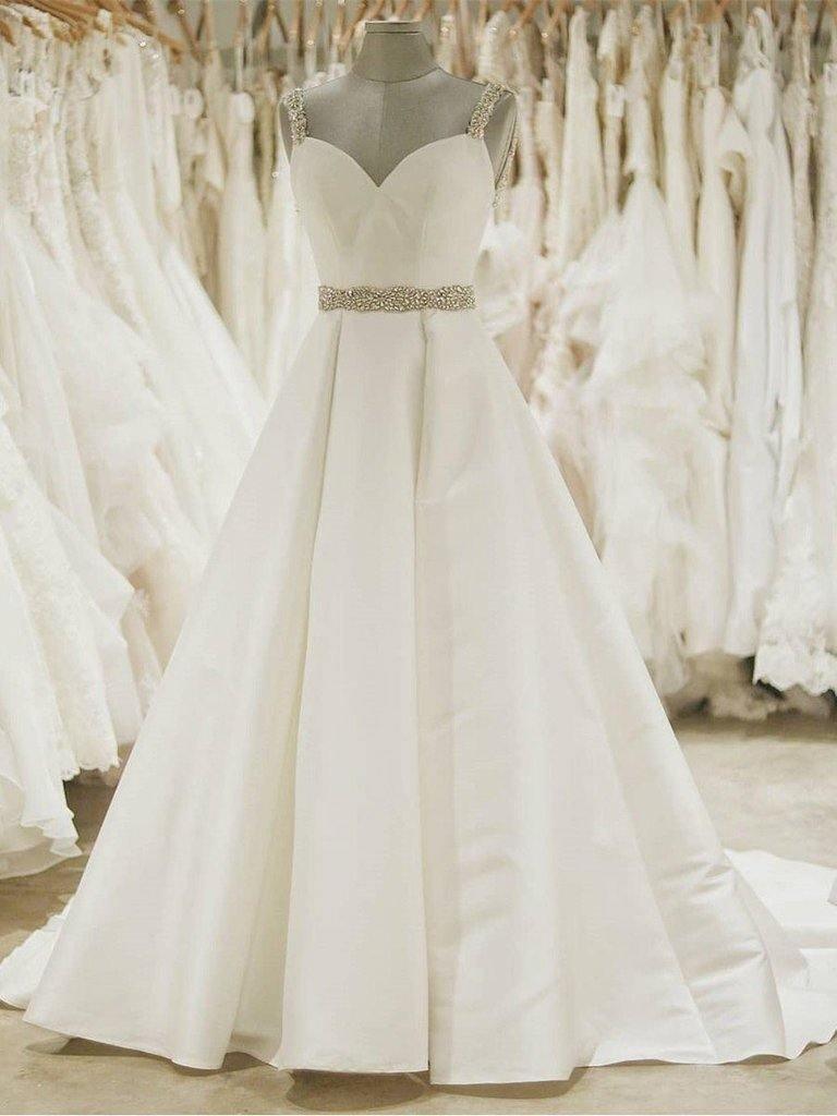 Vestidos de Noiva em Tafetá Marfim com Alças Finas e Bordados de Miçangas