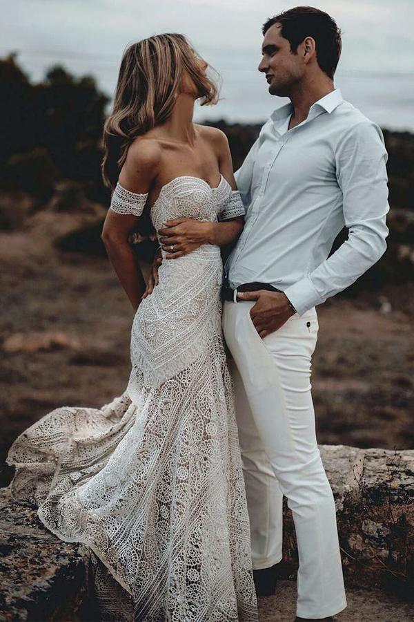 Ivory Lace Beach Wedding Dresses Sweetheart Neck Wedding Dresses
