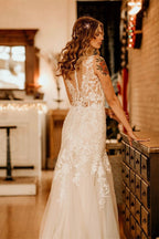Vestido de Noiva Marfim Longo Sereia com Decote em V, Alças, Tule e Renda com Folhos