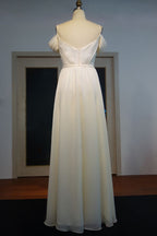 Vestidos de Baile de Chiffon Marfim com Alças Finas, Comprimento até ao Chão, Saia em Linha A e Folhos