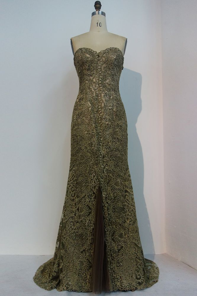 Robe de bal longue au sol sirène bustier sans bretelles en dentelle avec décolleté cœur