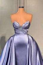 Robe de bal longue en ligne A sans manches avec paillettes et perles à la lavande