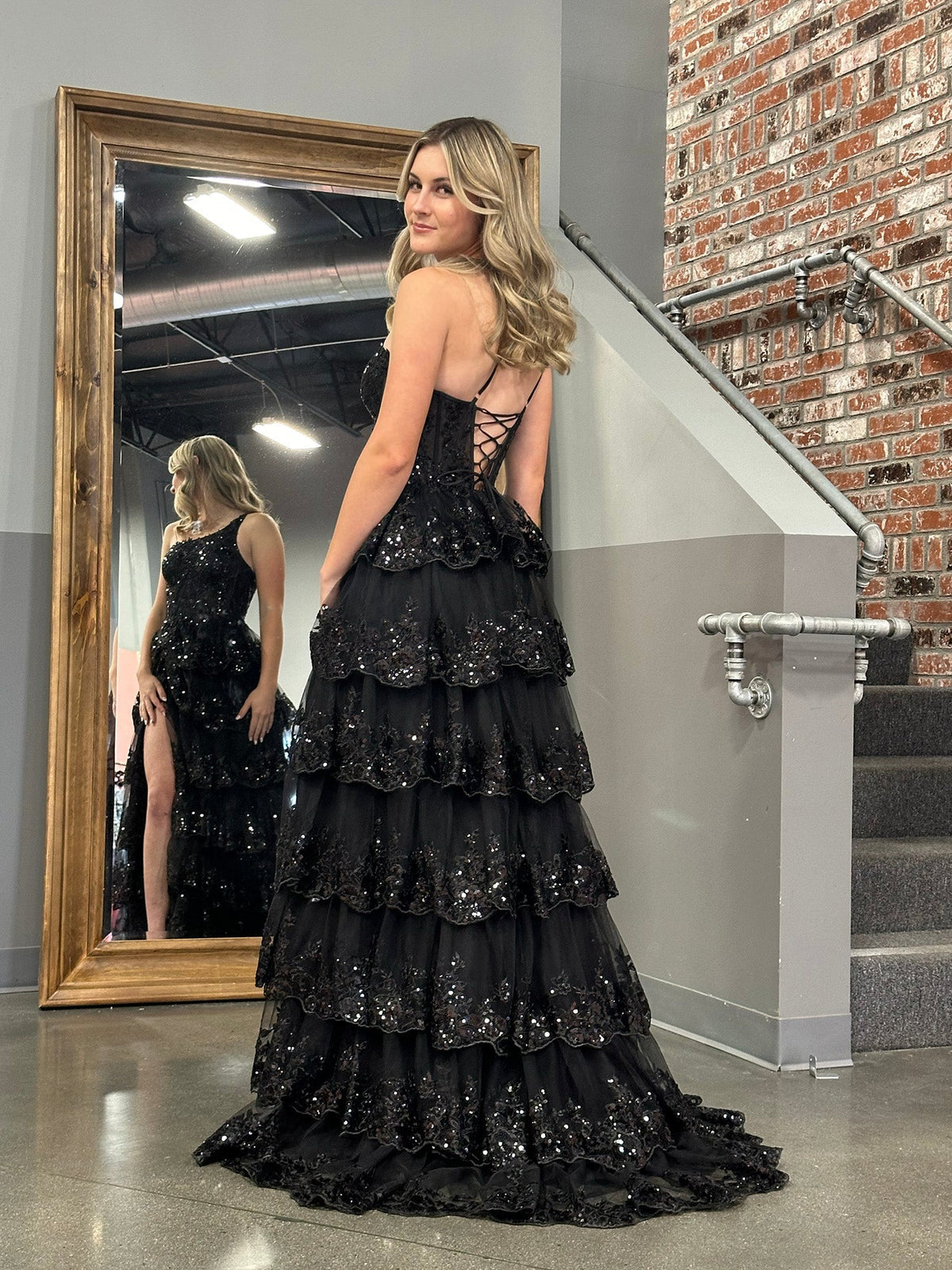 Etui-Linie One-Shoulder-Träger Stufenspitze Langes Ballkleid