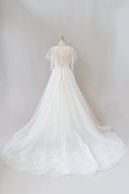 Abito da sposa lungo a linea ad A con applicazioni in pizzo e tulle con maniche