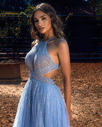 Robe de bal longue en tulle sans dos, à perles et paillettes, coupe évasée et col licou