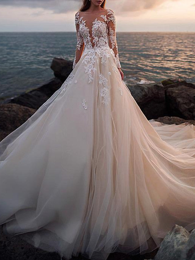 Langes A-Linien-Brautkleid mit Rundhalsausschnitt und Hofschleppe aus Spitze und Tüll