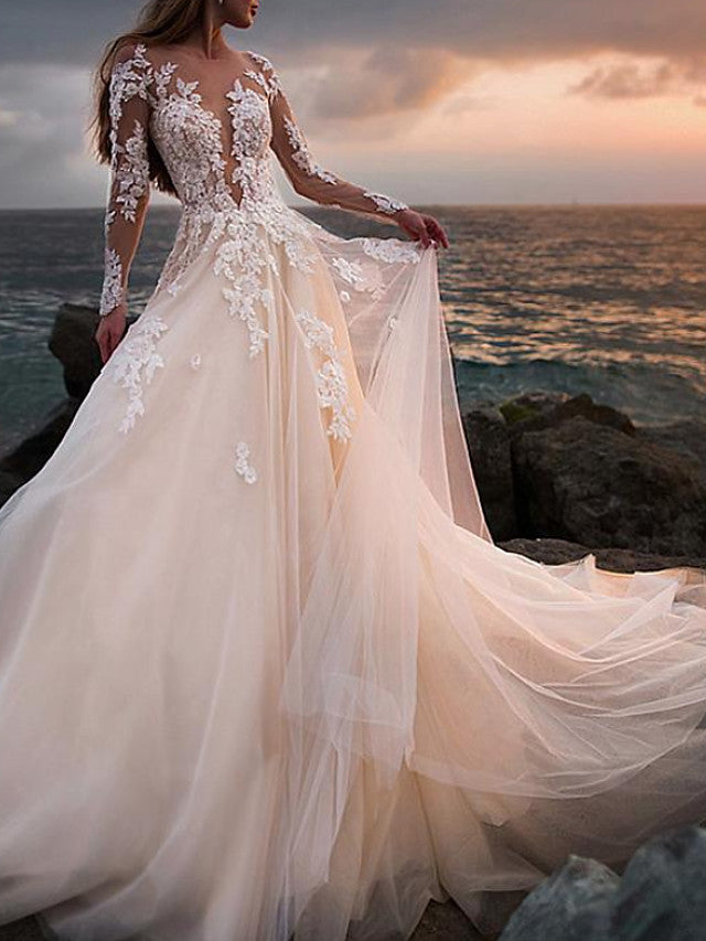 Langes A-Linien-Brautkleid mit Rundhalsausschnitt und Hofschleppe aus Spitze und Tüll
