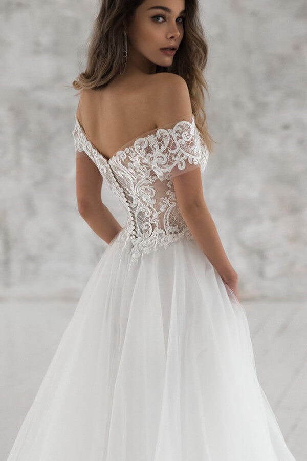 Vestido de noiva longo em linha A, com aplicações, tule, decote ombro a ombro e mangas