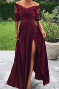Robe de bal bordeaux longue en ligne A, épaules dénudées, fente avant, avec manches