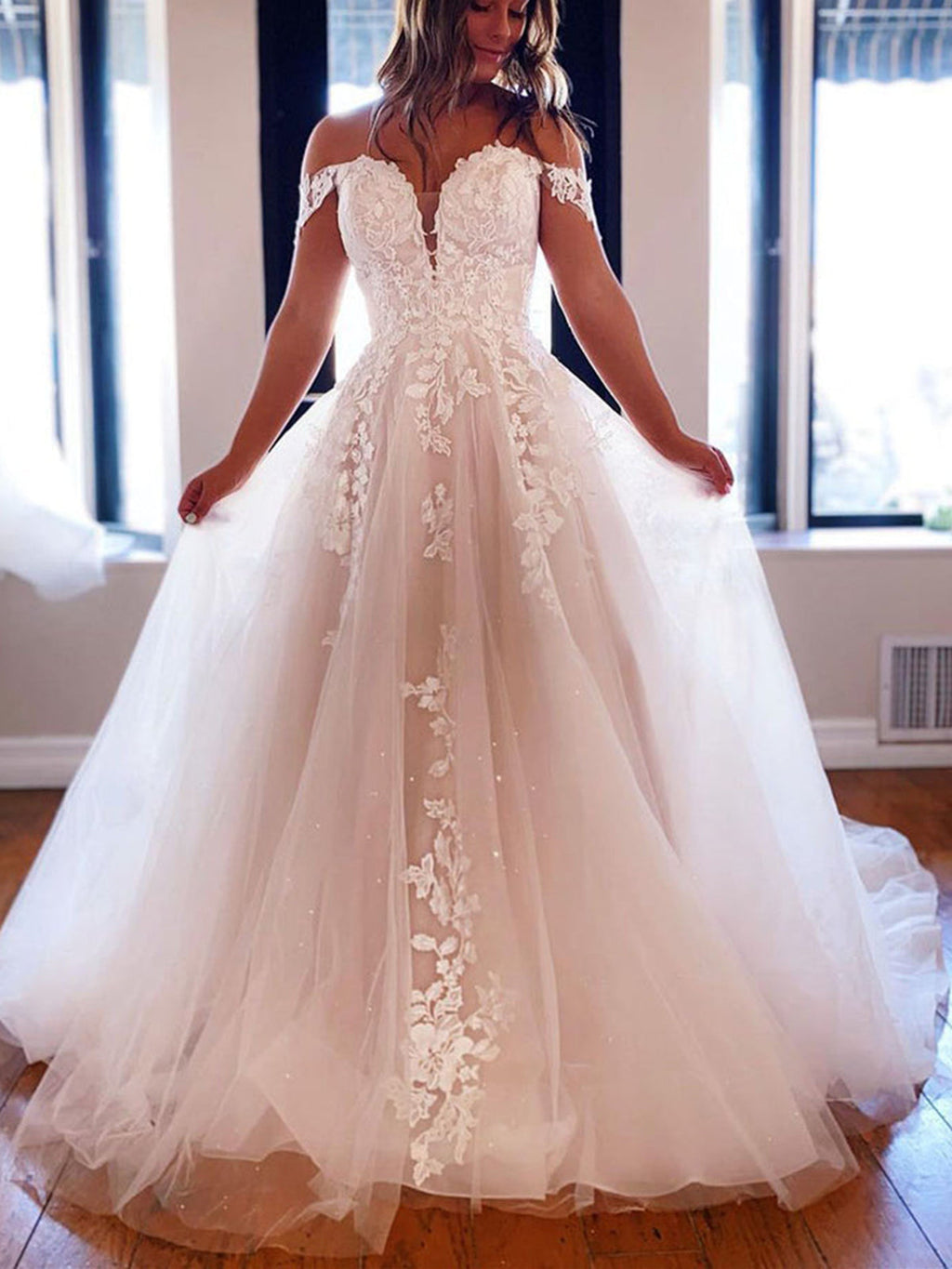 Robe de bal longue en tulle blanche à dentelle, décolletée et évasée en A, tenue de soirée formelle