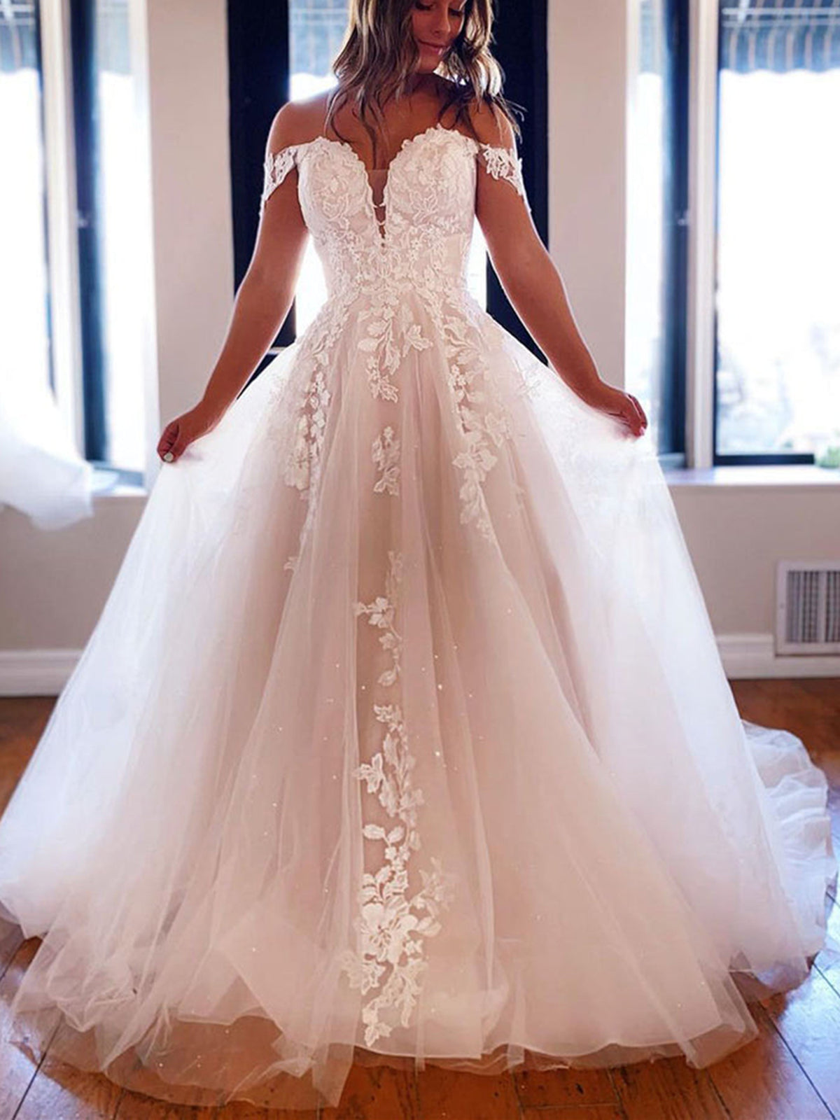 Robe de bal longue en tulle blanche à dentelle, décolletée et évasée en A, tenue de soirée formelle
