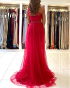 Robe de bal longue en tulle, coupe évasée, une épaule, fente avant avec traîne amovible