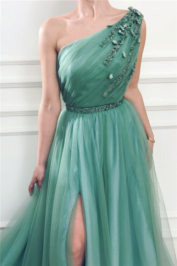 Robe de bal longue en tulle à taille évasée, une épaule, avec fente