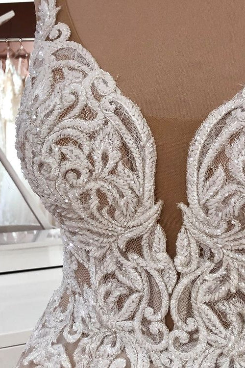 Abito da sposa lungo a linea ad A con paillettes, tulle, spalline sottili e applicazioni in pizzo