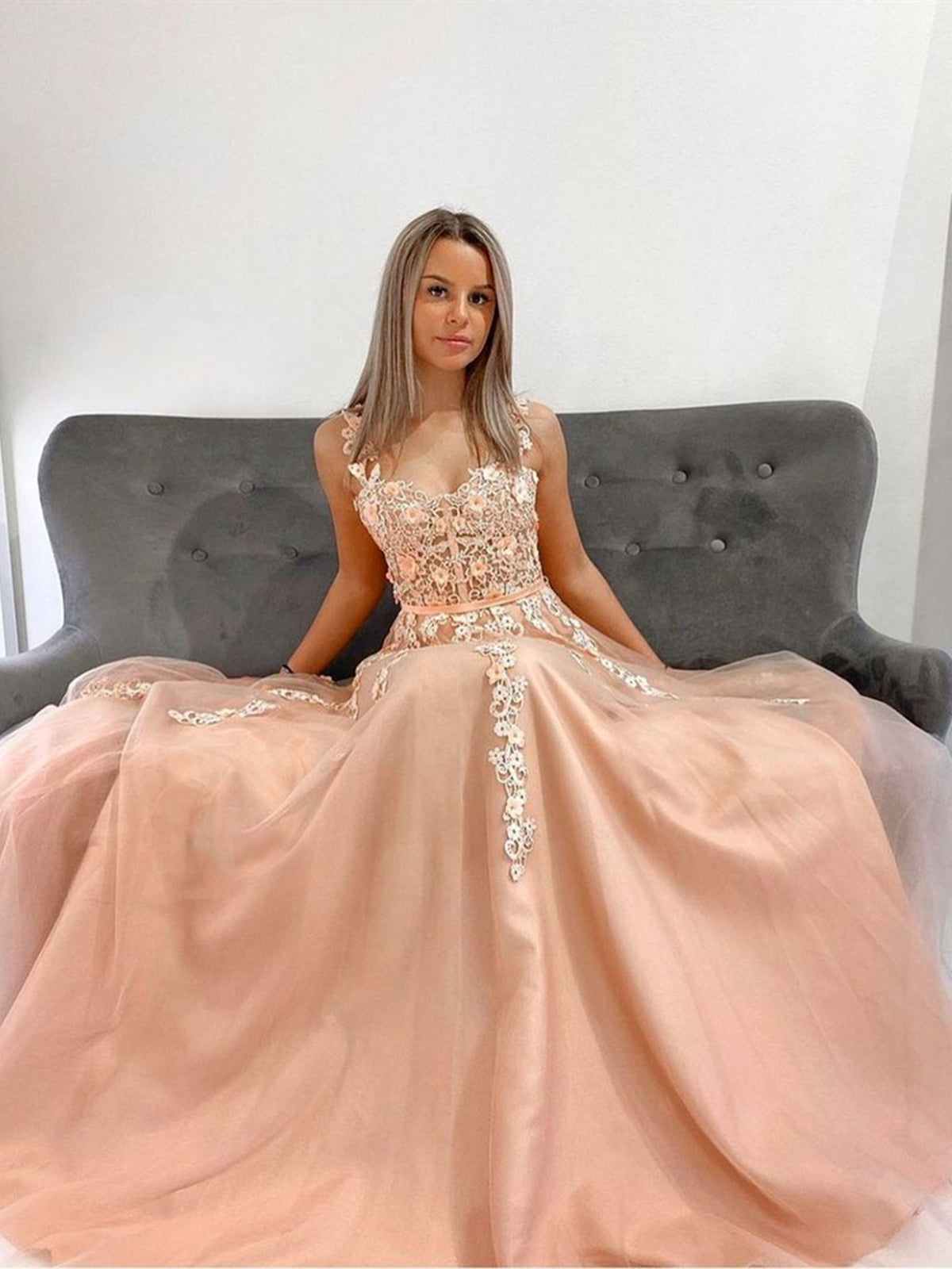Robes longues de bal de fin d'études formelles en tulle sans manches à jupe évasée en dentelle