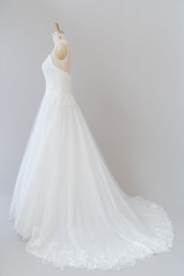 Abito da sposa lungo a linea ad A con spalline sottili, applicazioni e schiena scoperta in tulle