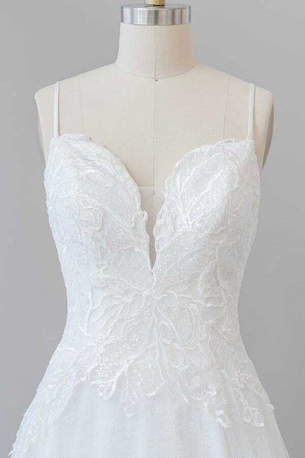 Abito da sposa lungo a linea ad A con spalline sottili, applicazioni e schiena scoperta in tulle