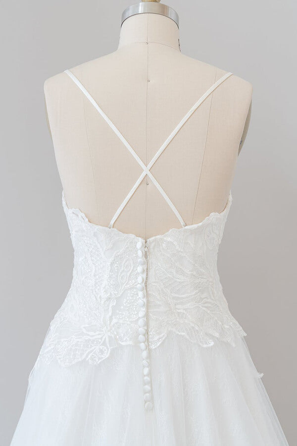 Abito da sposa lungo a linea ad A con spalline sottili, applicazioni e schiena scoperta in tulle