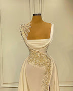 Robe de bal ivoire en satin, longue, coupe trapèze, col carré, avec fente