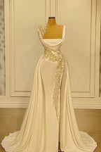 Robe de bal ivoire en satin, longue, coupe trapèze, col carré, avec fente