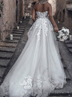 Vestidos de Noiva Longos em A, Sem Alças, com Saia em Escova, Renda, Tule e Sem Mangas