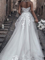 Vestidos de Noiva Longos em A, Sem Alças, com Saia em Escova, Renda, Tule e Sem Mangas