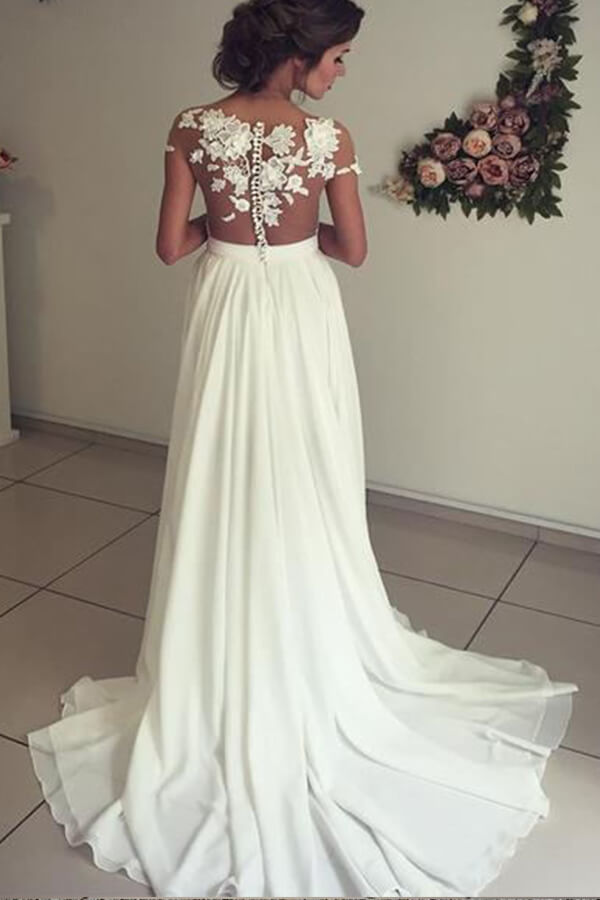 Langes A-Linien-Brautkleid aus Chiffon mit Herzausschnitt und Spitzenapplikationen und Schlitz
