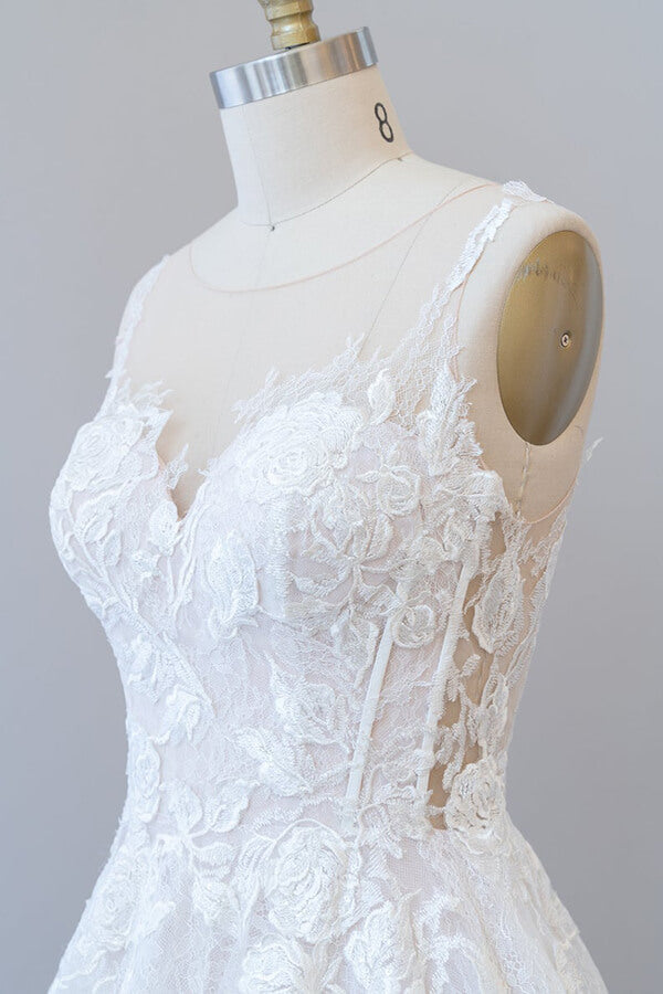 Vestido de novia largo de tul con encaje y apliques de corazón en forma de A
