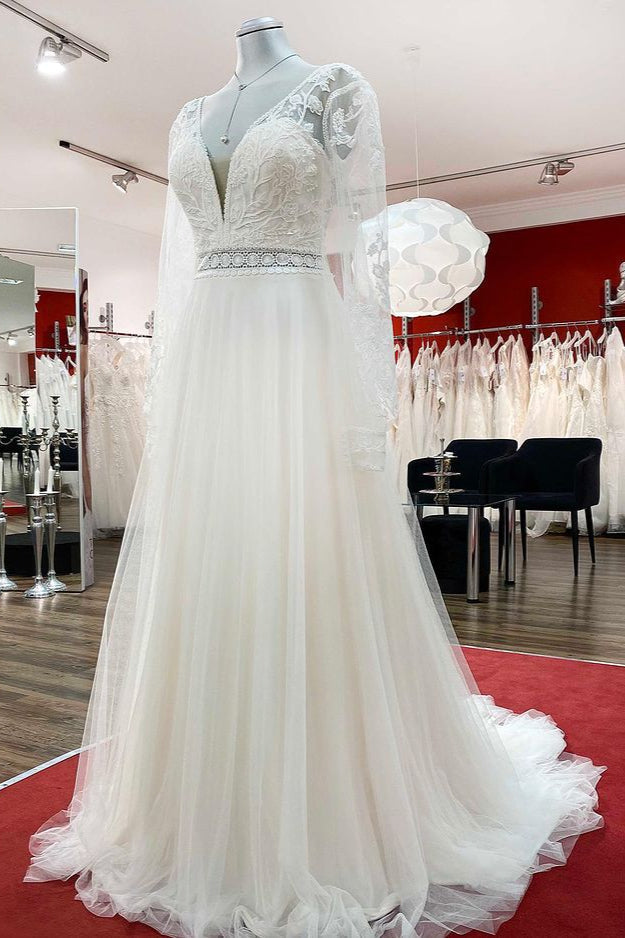 Vestido de novia largo de corte A con escote en forma de corazón, tul, cuentas, apliques de encaje y mangas