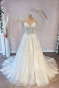 Vestido de novia largo de tul con escote en forma de A y encaje