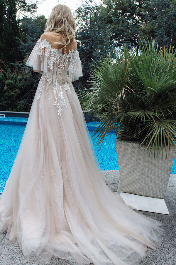 Vestido de Noiva Comprido em Tule com Aplicações de Renda e Decote Ombro a Ombro em Linha A