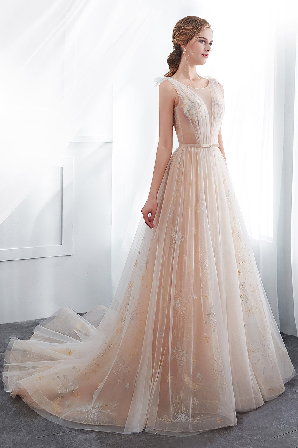 Abiti da sera lunghi a linea ad A in tulle senza schienale color champagne