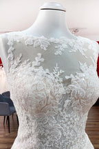 Vestidos de novia largos de corte A con apliques de encaje y tul