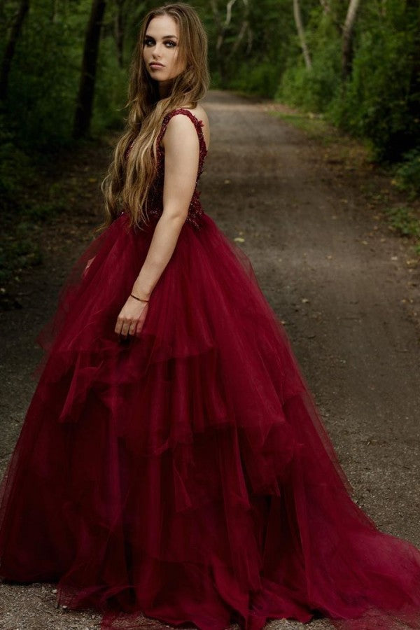 Robe de bal longue en tulle, dos nu, appliques en dentelle, en forme de A, col en V