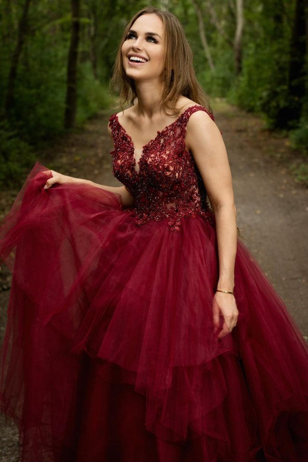 Robe de bal longue en tulle, dos nu, appliques en dentelle, en forme de A, col en V