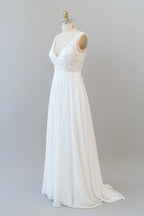 Vestido de novia largo de gasa con escote en V, apliques y encaje