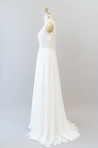 Vestido de novia largo de gasa con escote en V, apliques y encaje