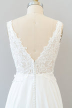 Vestido de novia largo de gasa con escote en V, apliques y encaje