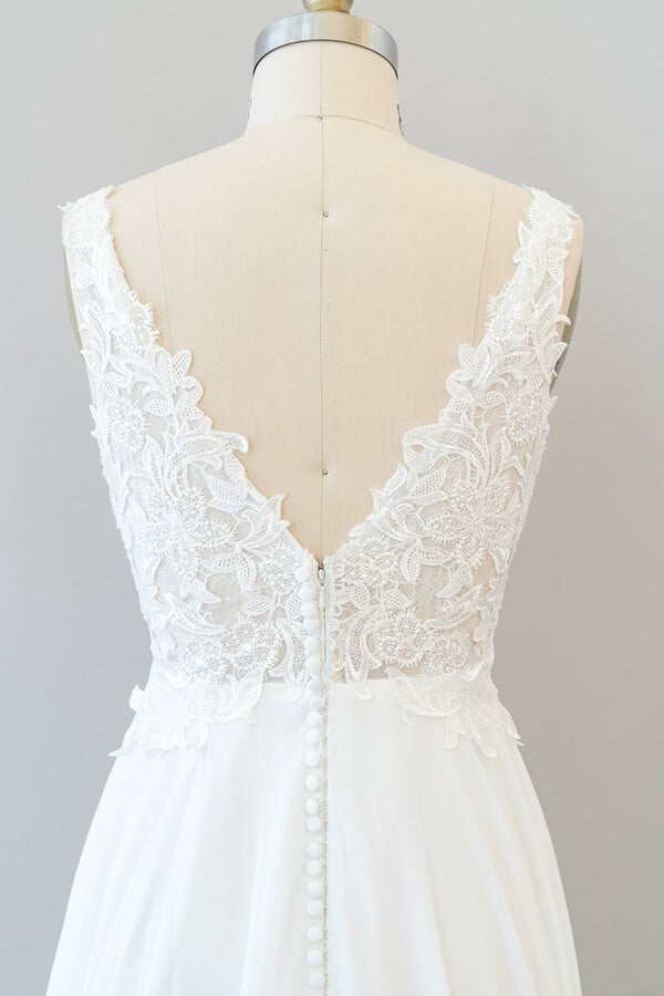Vestido de novia largo de gasa con escote en V, apliques y encaje