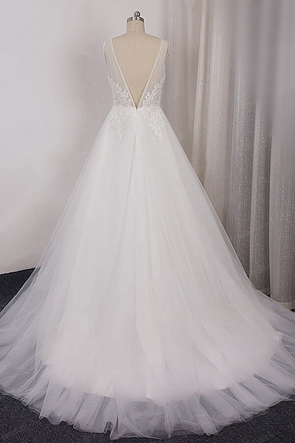 Vestido de novia largo de tul con encaje y apliques de escote en V y corte A