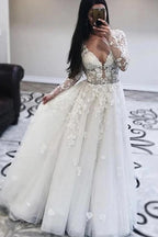 Abito da sposa lungo a linea ad A con scollo a V, applicazioni in pizzo e tulle, con maniche