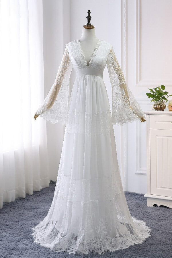 Vestido de noiva longo em linha A com decote em V, renda e tule, com mangas