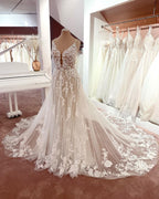 Vestidos de novia bohemios largos de tul con encaje floral, sin mangas y escote en V en forma de A