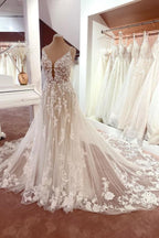 Vestidos de novia bohemios largos de tul con encaje floral, sin mangas y escote en V en forma de A